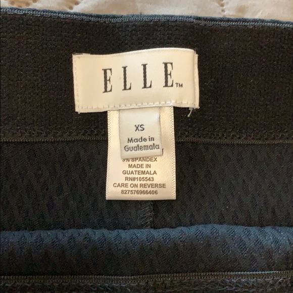 Fitted work skirt - Picture 3 of 3